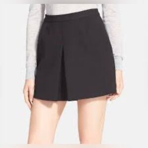 Cope Black Pleated Front Uniform Mini Skirt.      Size 0